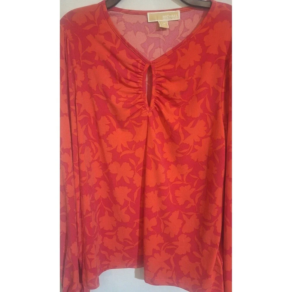 Michael Kors Shadow Fleur Floral Blouse Pink PM Petite Medium NWT V-Neck Top